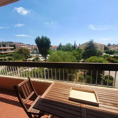 Appartamento 2 Avec Grand Balcon A Deux Pas Du Port De Sanary Et De La *