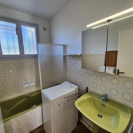 Appartement 2 Avec Grand Balcon A Deux Pas Du Port De Sanary Et De La Six-Fours-les-Plages